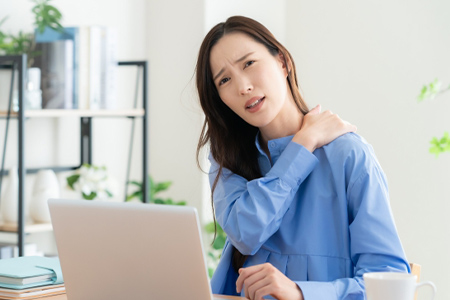 腰痛のイメージ写真