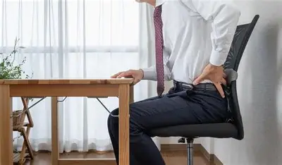 身体が固まる理由とは？座りっぱなしが引き起こす不調と整骨院での考え方