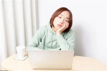 梅雨時期に首・肩こりが悪化するのはなぜ？6月に増える不調と整骨院でできる対策について